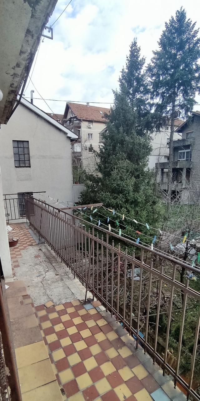 Medakovićeva, porodičan stan sa garažom, uknj, trostran, 2T .. 