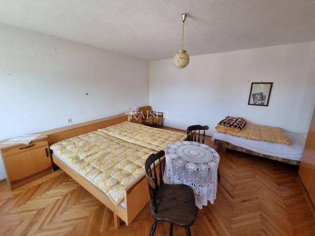 Novi Vinodolski, Smokvica - kuća sa tri spavaće sobe