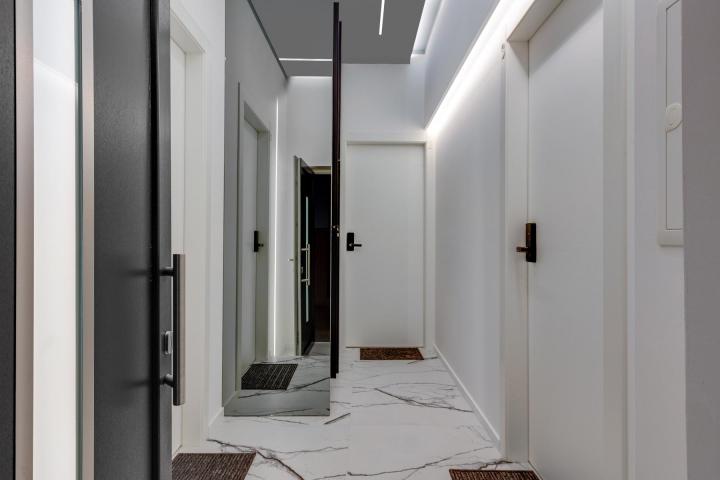 Rijeka, Centar, novouređen luksuzan stan NKP 105 m2 s tri apartmana