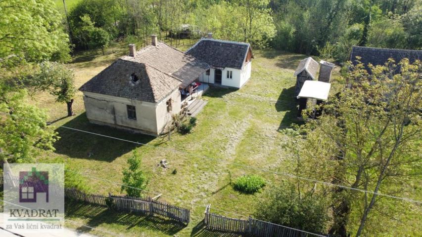 Seosko imanje sa starom kućom 57 m², 7 ari, Ub, Liso Polje – 22 000 €