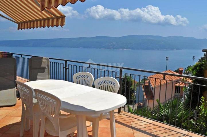 ISTRIA, RABAC - A spacious house with a sea view