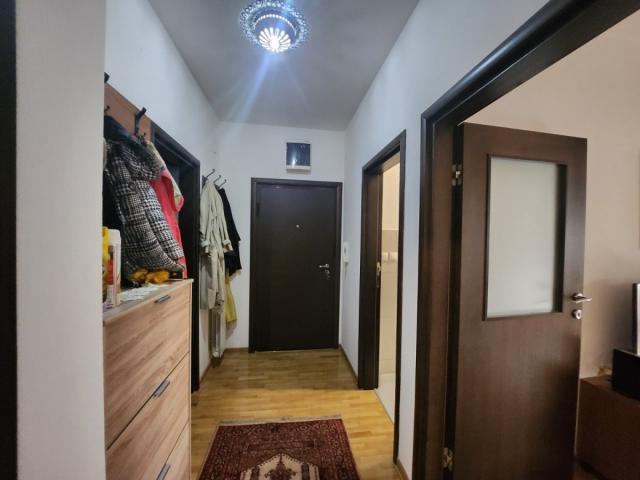 Prodajemo renoviran stan, Đeram 50m² , Beograd