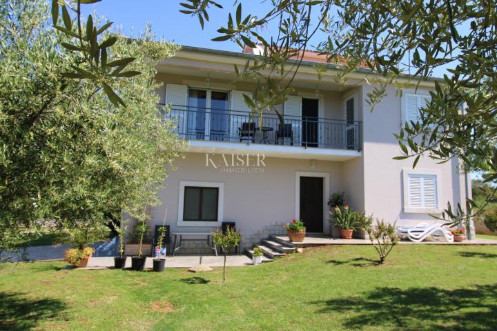 Istria - Vrsar, family house with yard 743 m2