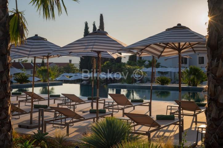 Prodaja, Sv Filip i Jakov, Molum hotel&residences