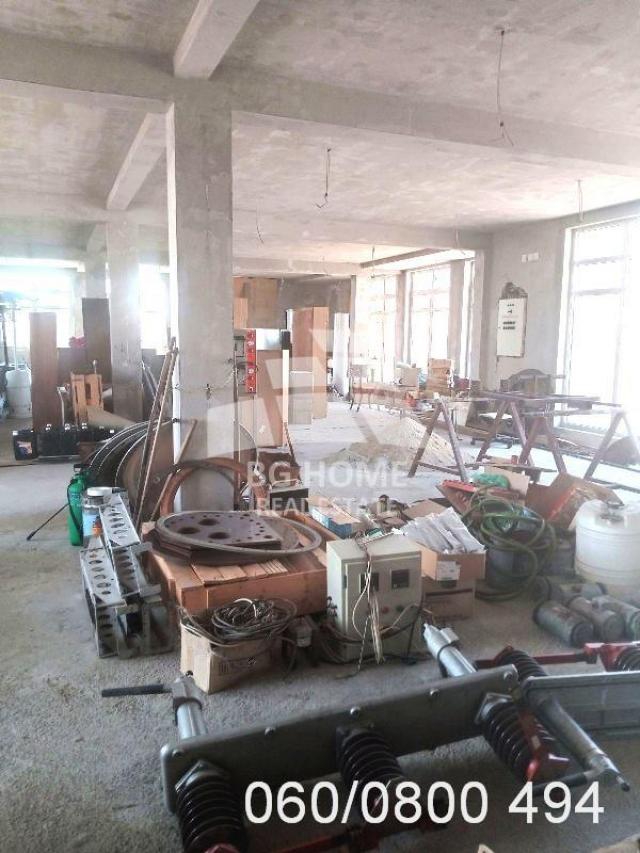 Poslovno stambeni objekat u Borči, 1258m2+18 ari ID#1402