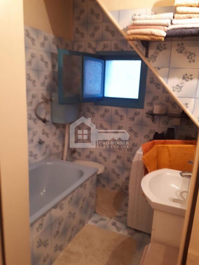 Zemun, Krajiška, stan u kući ID#1231