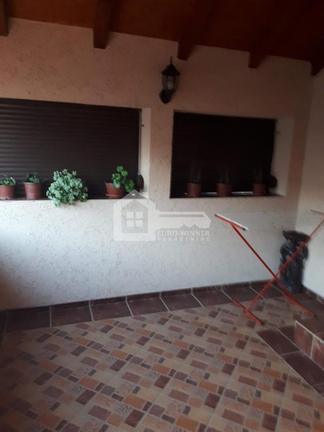 Zemun, Krajiška, stan u kući ID#1231