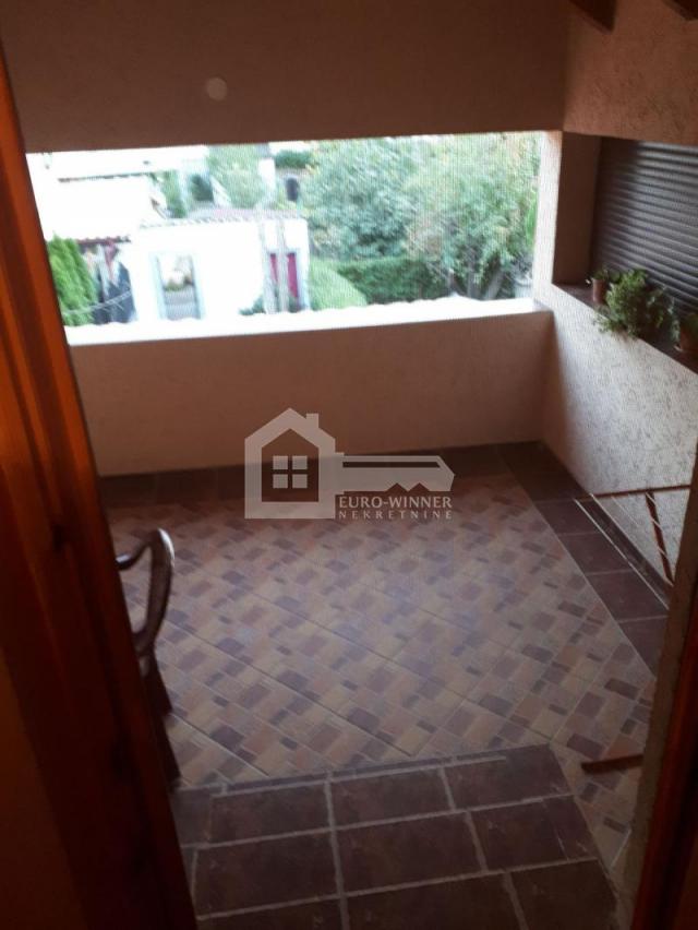 Zemun, Krajiška, stan u kući ID#1231