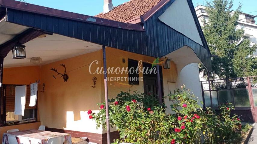 Zemun, Tršćanska, 187m2, eg, garaža, 3.8 ari, uknjižena ID#1713