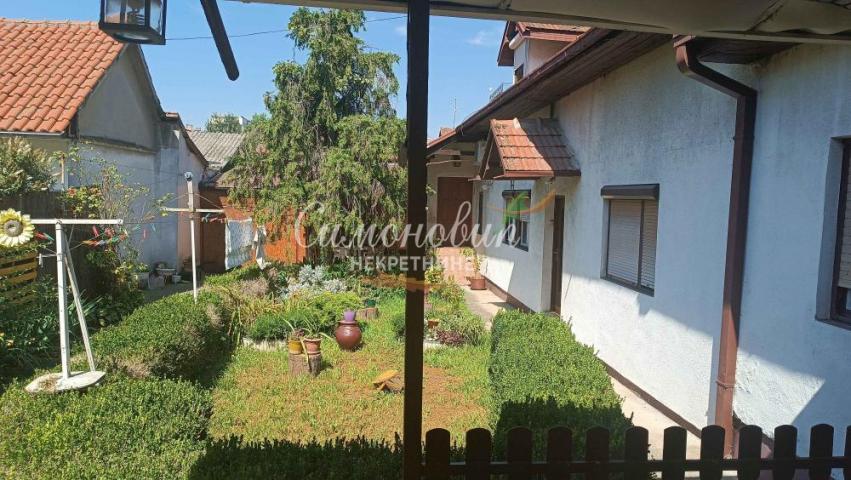 Zemun, Tršćanska, 187m2, eg, garaža, 3.8 ari, uknjižena ID#1713