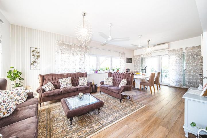 Samobor, prekrasna moderna kuća 301 m²