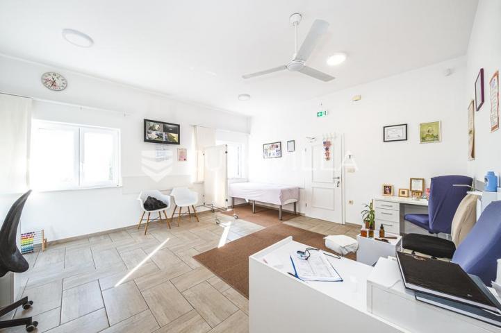 Samobor, prekrasna moderna kuća 301 m²