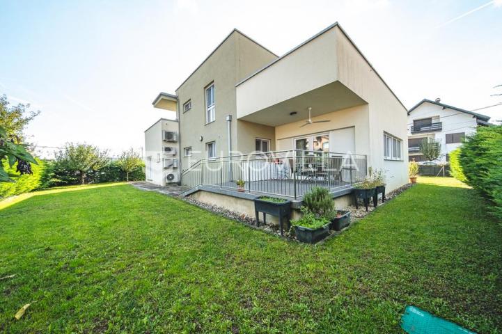 Samobor, prekrasna moderna kuća 301 m²
