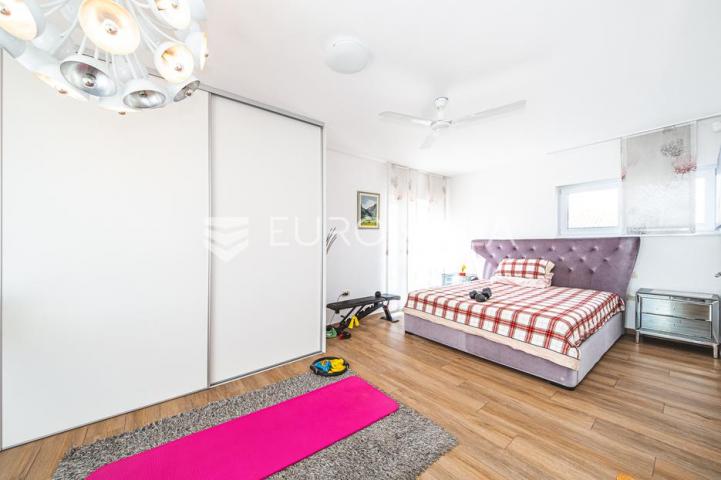 Samobor, prekrasna moderna kuća 301 m²