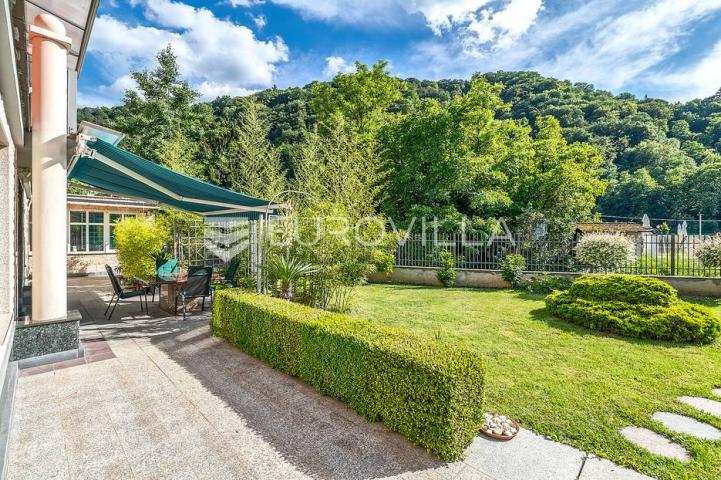 Samobor, Centar prekrasna obiteljska kuća 588 m² na parceli 920 m²