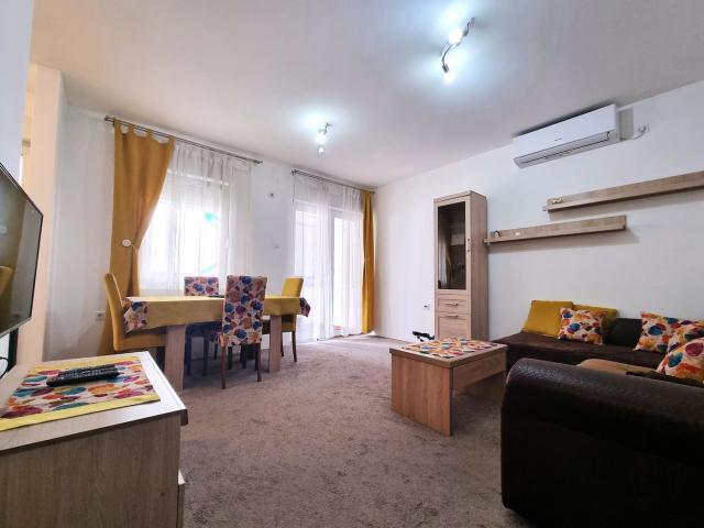 Dvosoban namješten stan, 63m2, Blok 9, Podgorica
