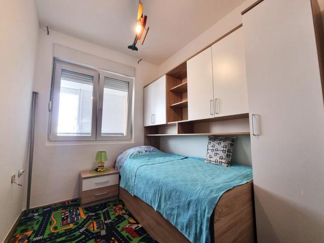 Dvosoban namješten stan, 63m2, Blok 9, Podgorica