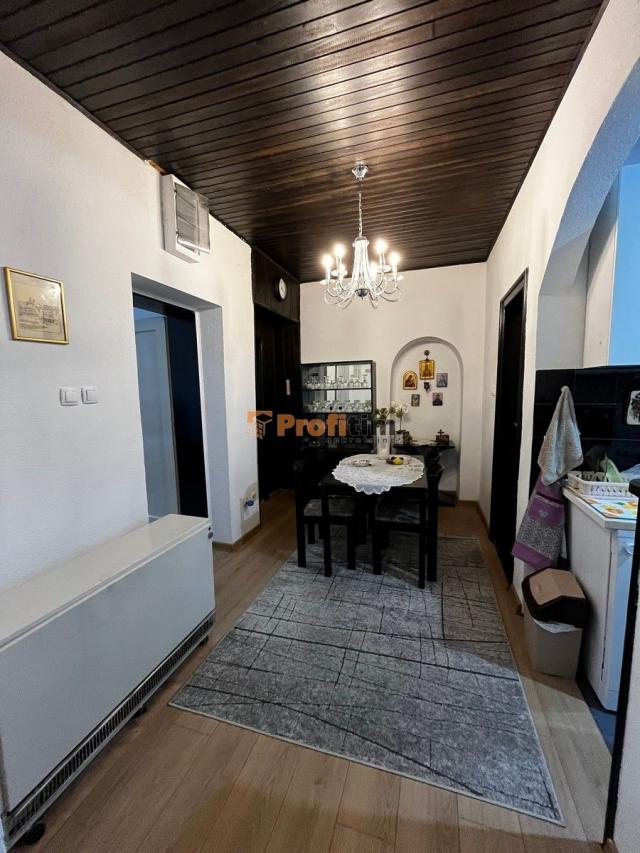 Zemun, Mozerova, 3,0, 71m2, kompletno sređen
