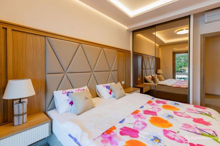 Prodaje se luksuzni penthouse u Pržnu - ispod puta!