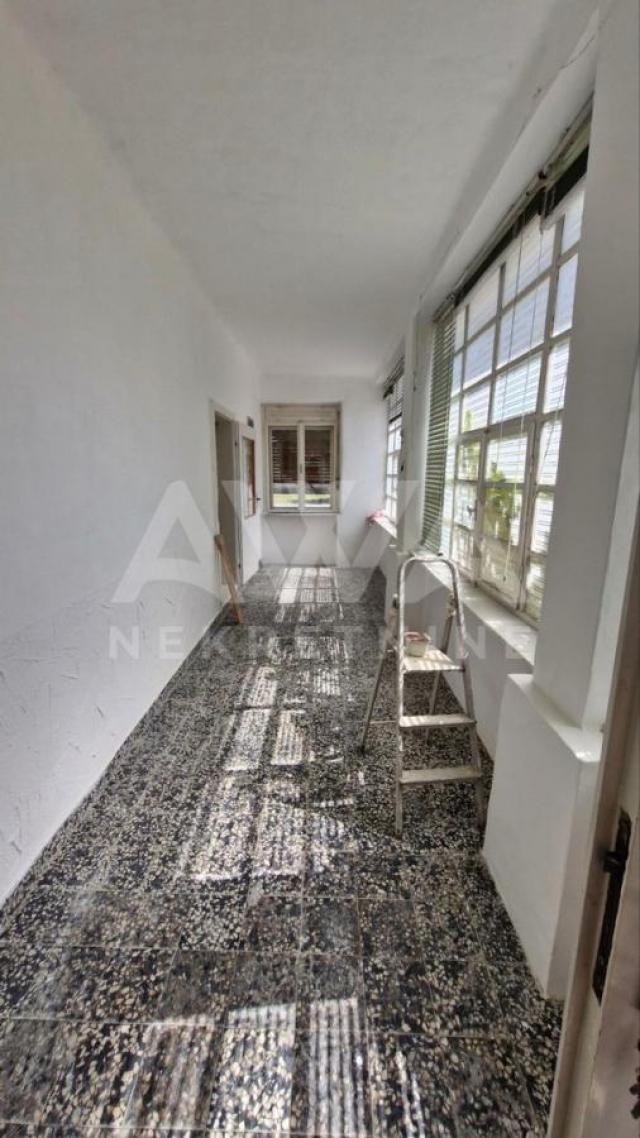 Bezdan, Kuća 172m2 sa pomoćnim objektima