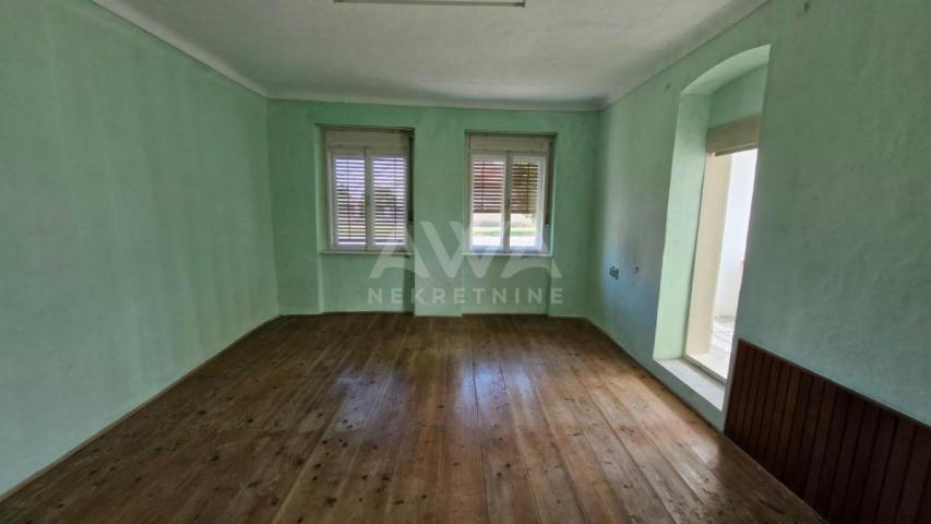 Bezdan, Kuća 172m2 sa pomoćnim objektima