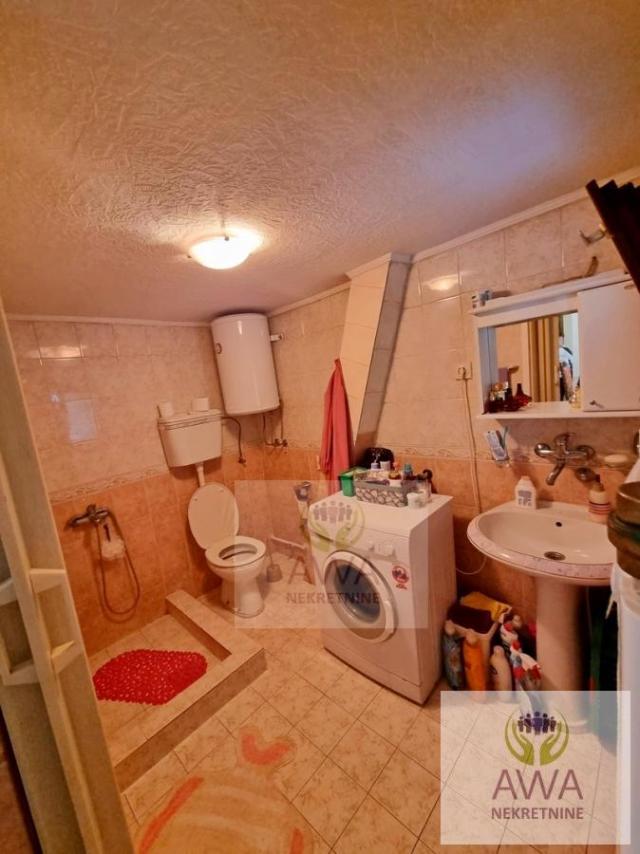 Stapar, kuća 98m2, sa kućom 59m2, plac 11.5a
