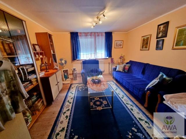Stapar, kuća 98m2, sa kućom 59m2, plac 11.5a