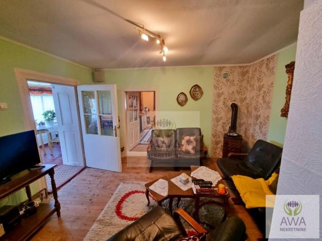 Stapar, kuća 98m2, sa kućom 59m2, plac 11.5a