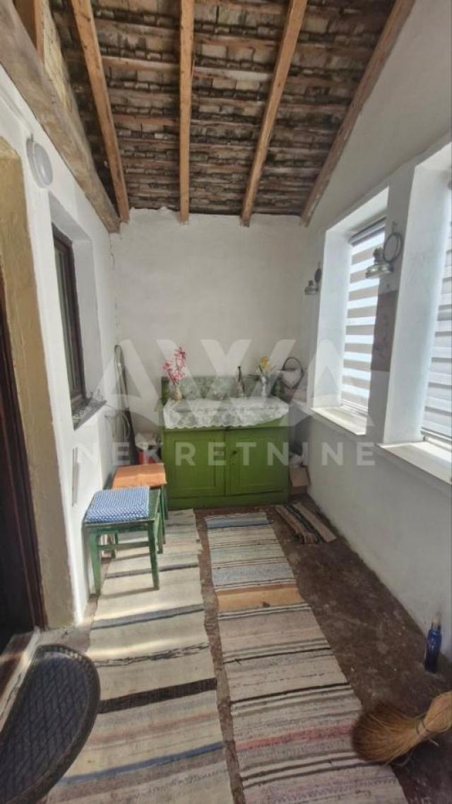 Stapar, Kuća sa započetom renovacijom, 125m2