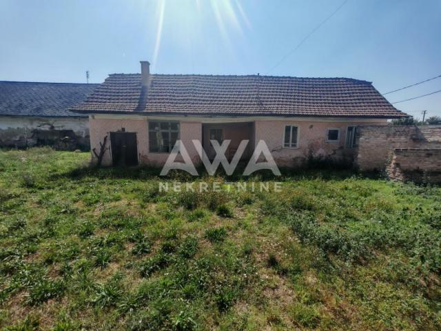 Bački Breg. Kuća u centru, 184m2, plac 12ar