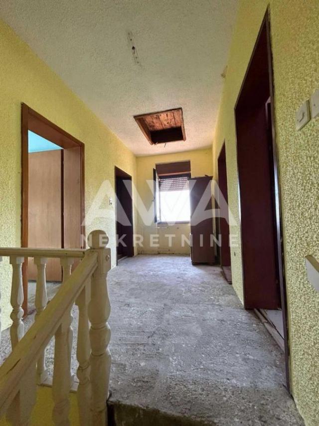 Kolut. Stan 205m2, četvorosoban