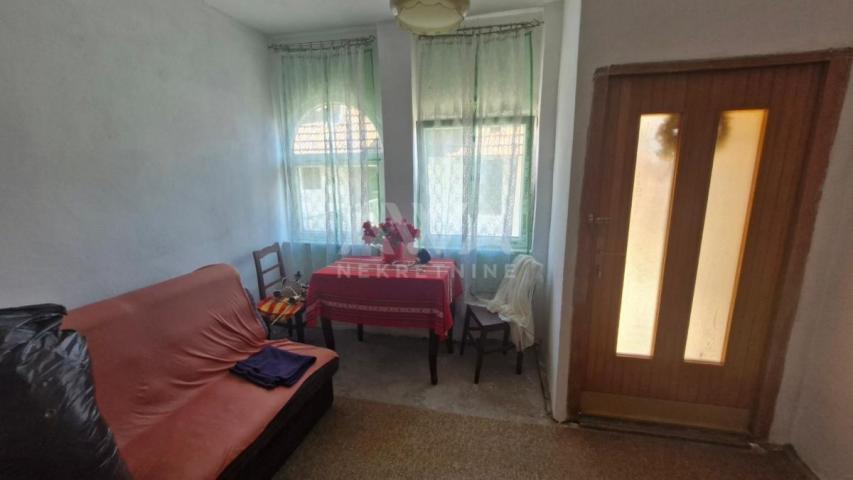 Stapar, Kuća sa započetom renovacijom, 125m2