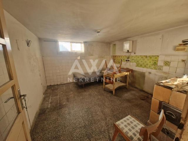 Bezdan. Kuća na sprat, 147m2, plac 11a
