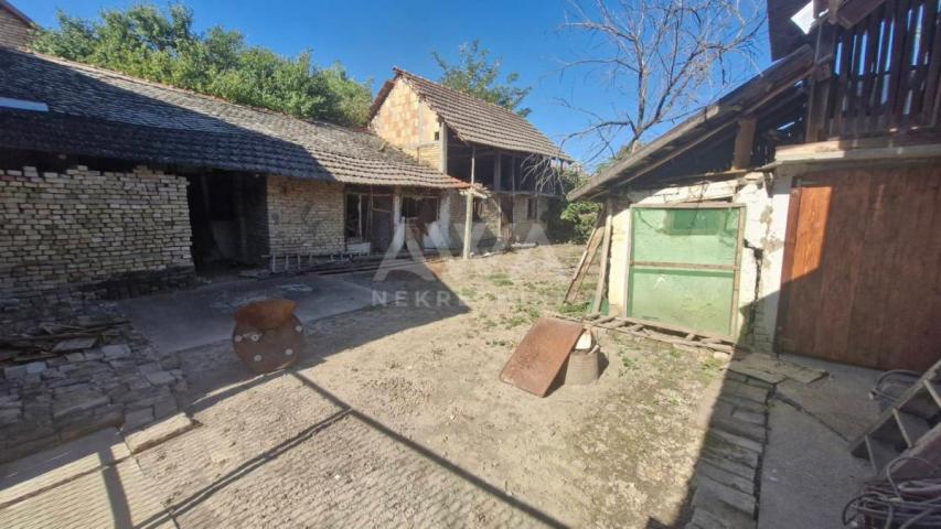 Stapar, Kuća sa započetom renovacijom, 125m2