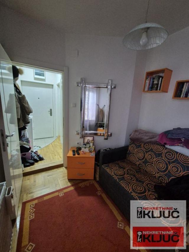 KOD IZVRŠNOG VEĆA, 40m2, Jednoiposoban, Namešten