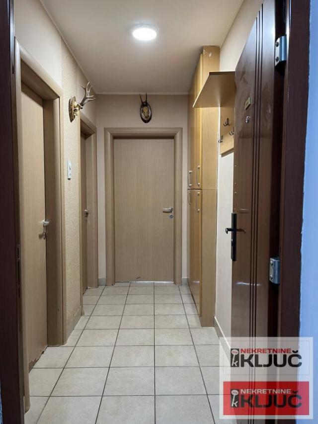 KOD IZVRŠNOG VEĆA, 40m2, Jednoiposoban, Namešten