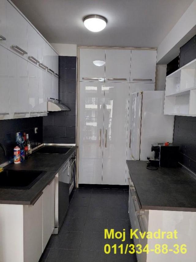 Savski venac, Savski trg - Vojvode Milenka, 51m2