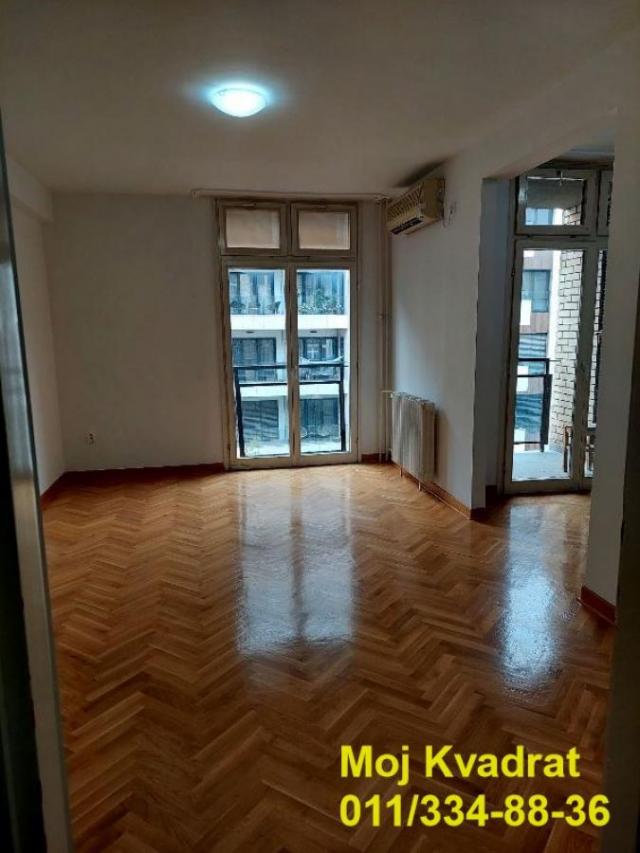 Savski venac, Savski trg - Vojvode Milenka, 51m2