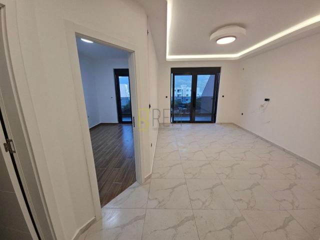 Prodaje- jednosoban stan 50m2 u Đenovićima