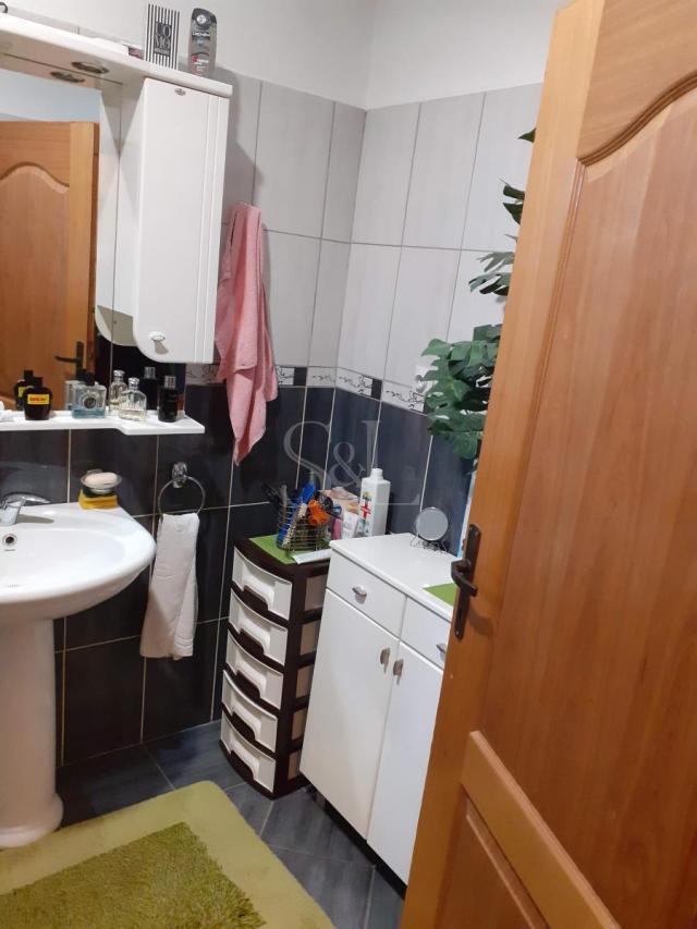 KUĆA U CENTRU GRADA!