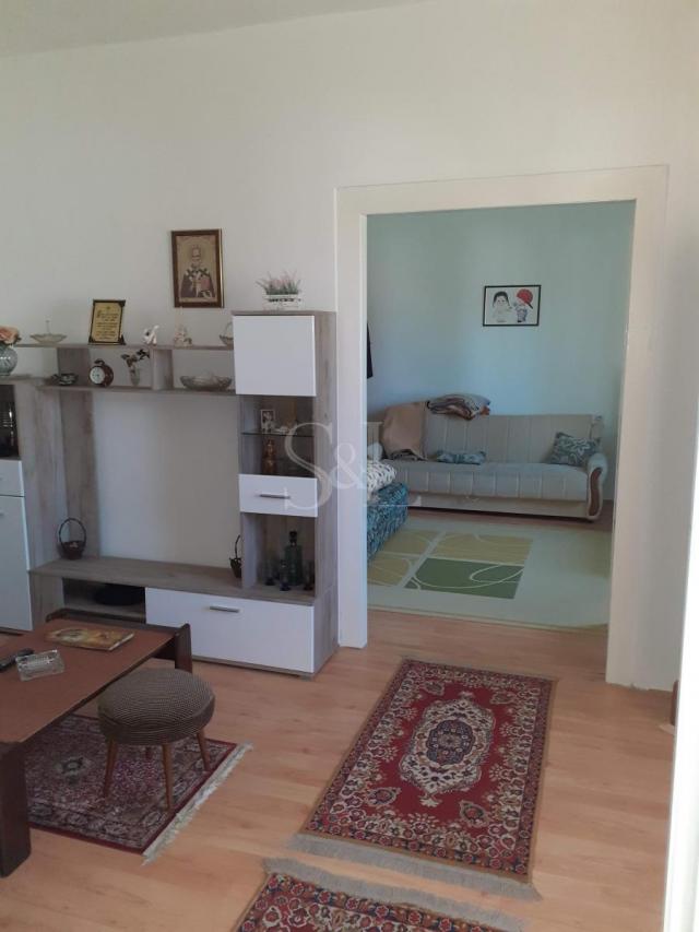 KUĆA U CENTRU GRADA!