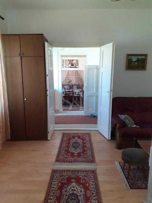KUĆA U CENTRU GRADA!