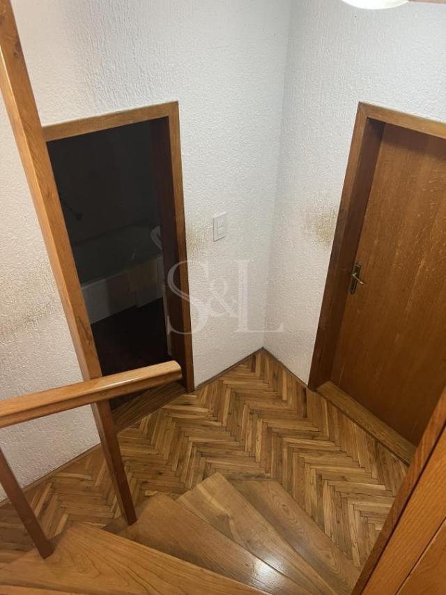 SPRATNA KUĆA U JOSIĆKOM NASELJU