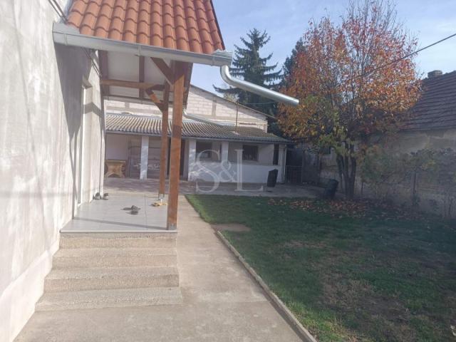 ODLIČNA PRILIKA KUĆA ŠIRI CENTAR! BEZ ULAGANJA!