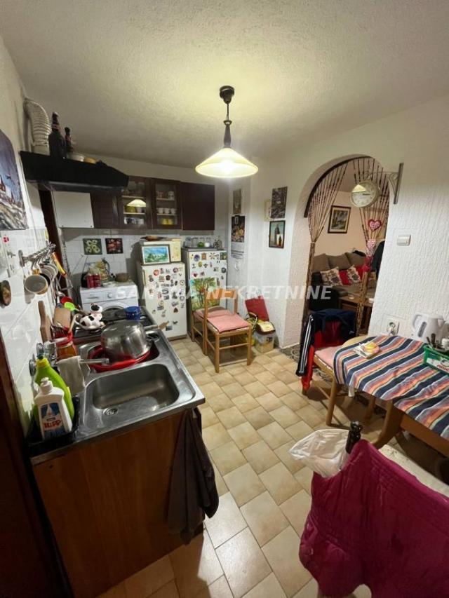 LEPA KUCA! SPRATNICA! PO EXTRA CENI!