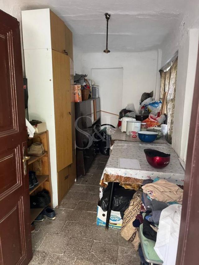 PROSTRANA KUĆA SA VELIKIM PLACEM U MLAKAMA – ŠIRI CENTAR!!!