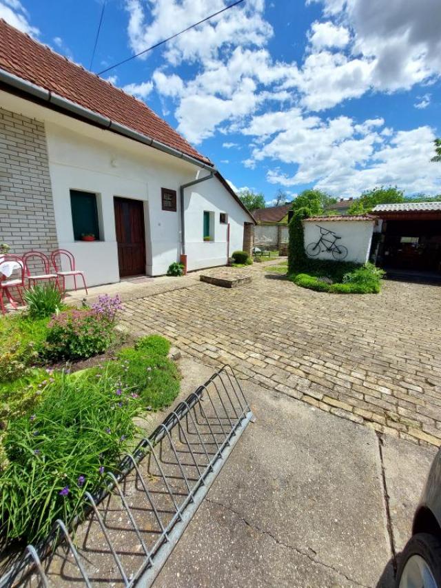 ODLIČNA NEKRETNINA! CENTAR!