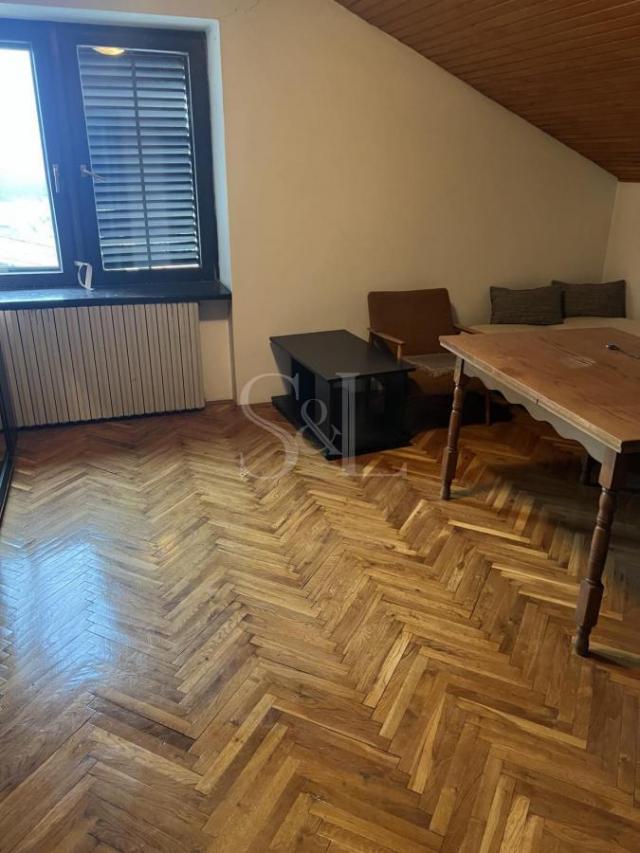 SPRATNA KUĆA U JOSIĆKOM NASELJU