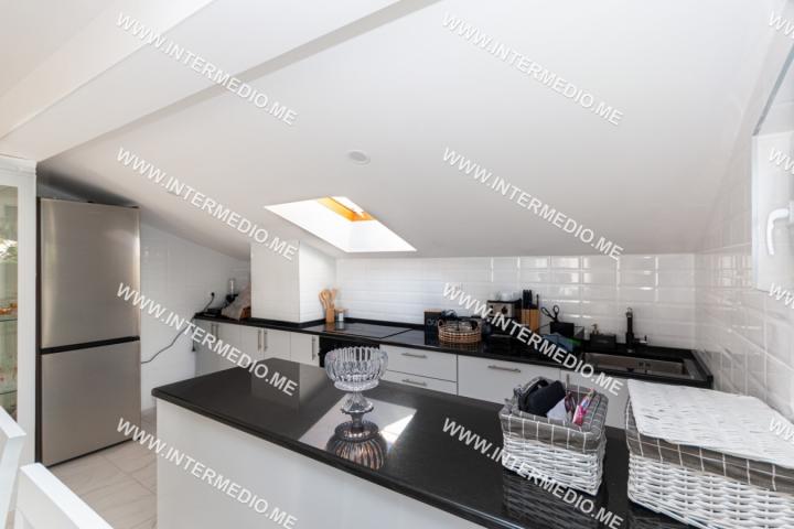 Komforan dvosoban stan, 98m2, Igalo, Herceg Novi