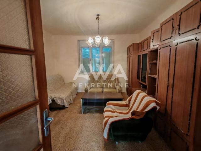 Trosobna prizemna, 133m2 plac 1567m2